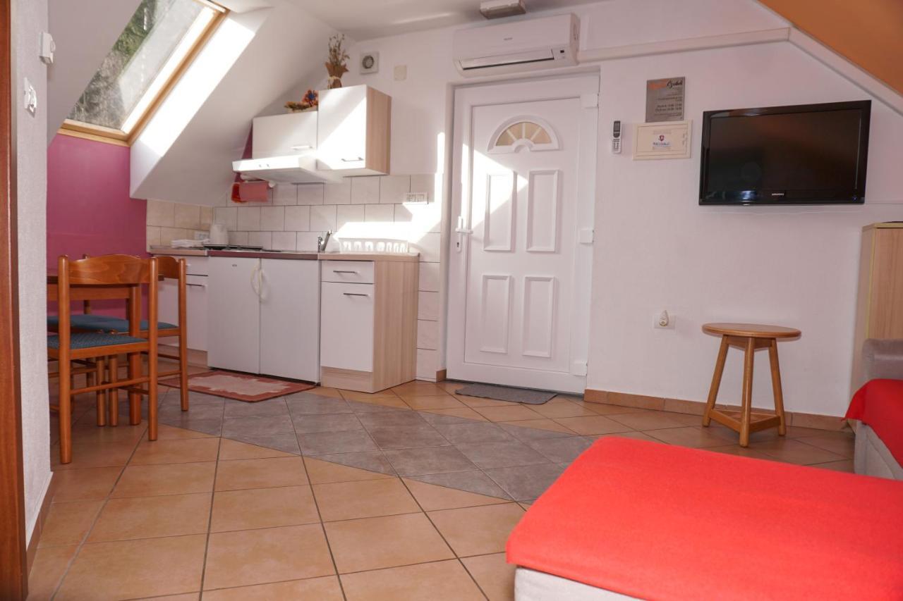 Apartment Ozebek เชียร์คโน ภายนอก รูปภาพ