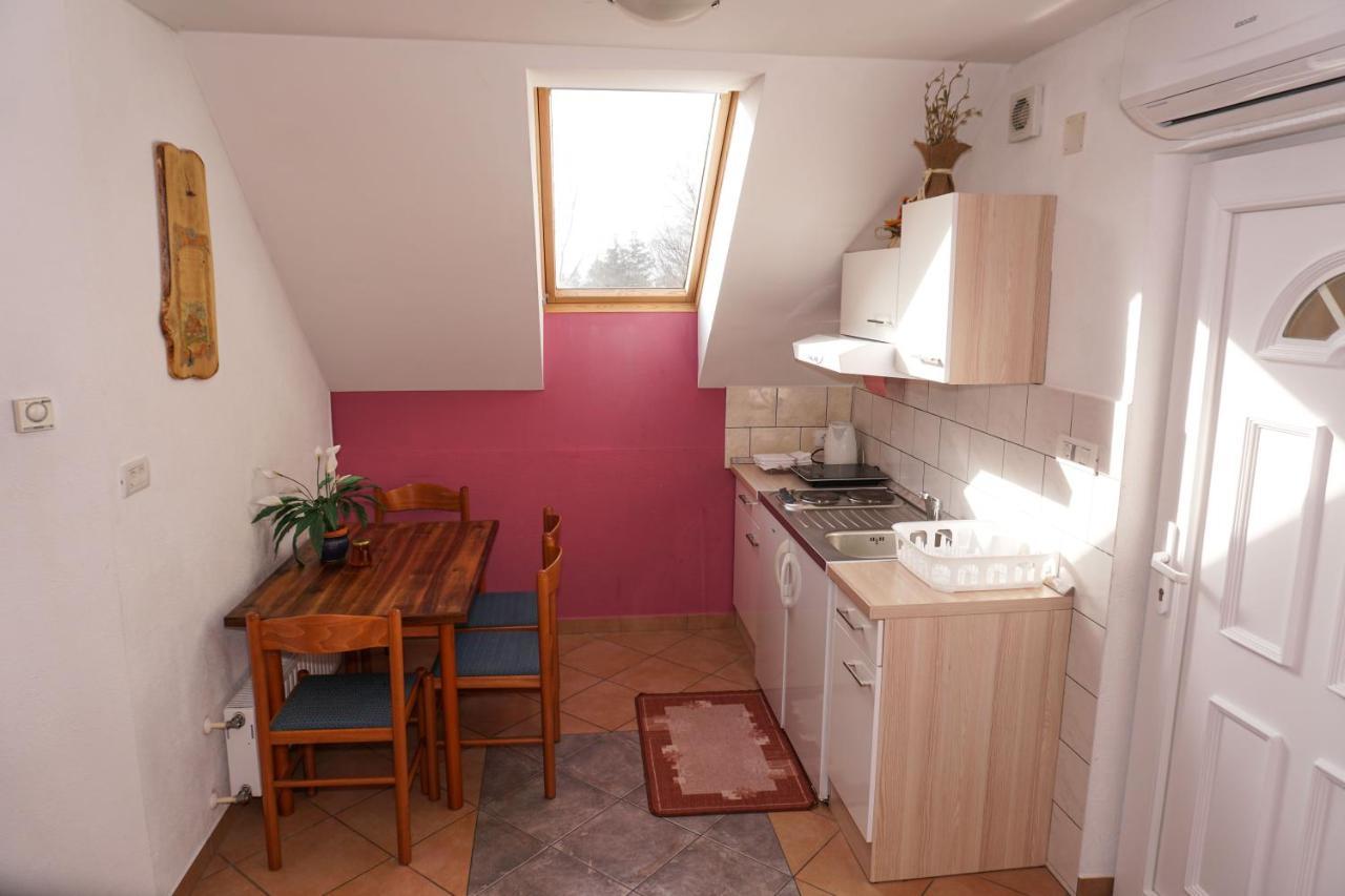 Apartment Ozebek เชียร์คโน ภายนอก รูปภาพ